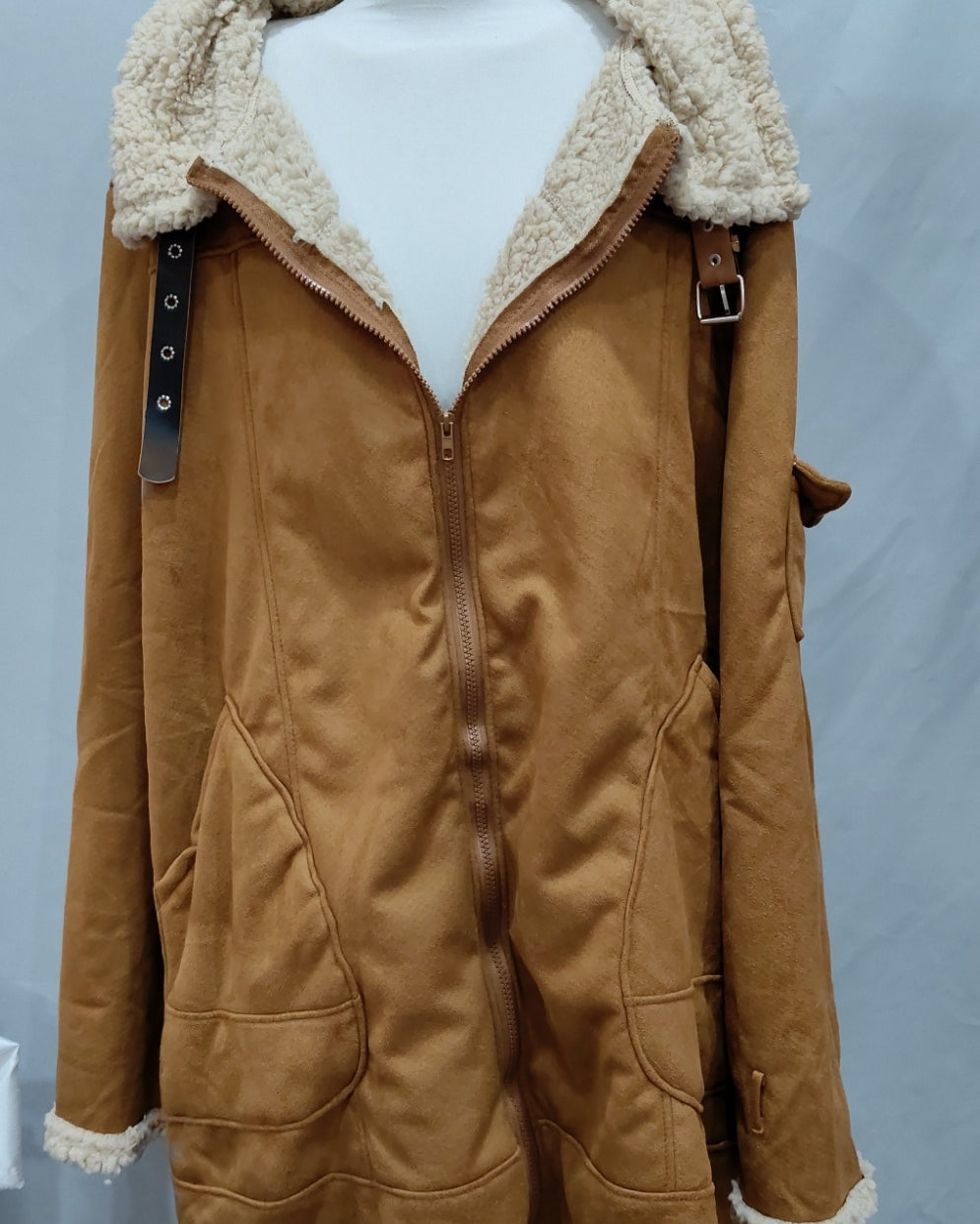 Men's winter jacket with big faux fur collar