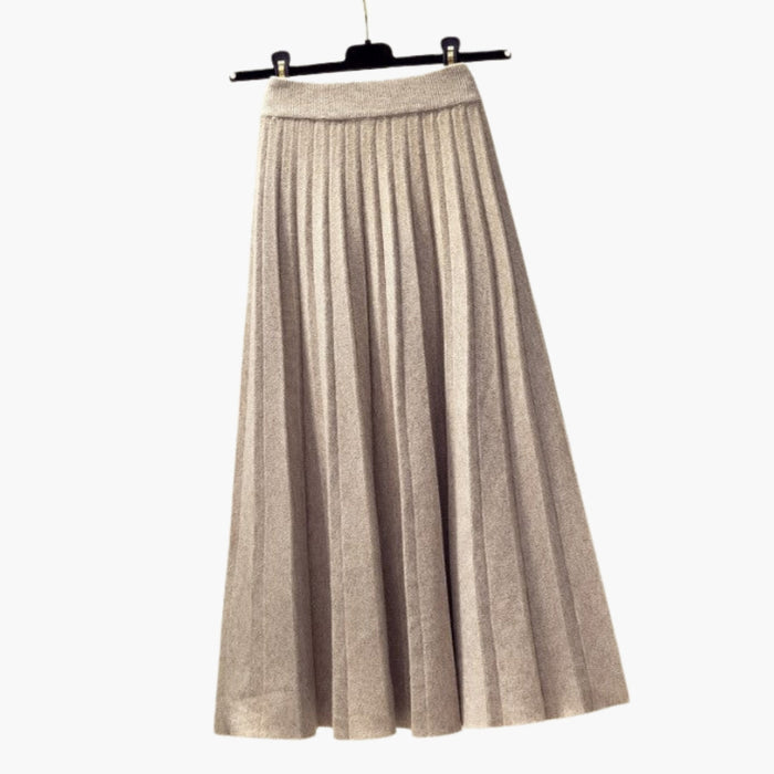 Women's Pleated Maxi Skirt with Elastic Waistband and Ribbed Surface